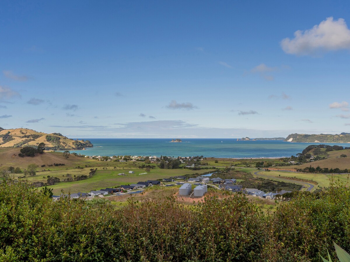 Centennial Views - Whitianga Holiday Home