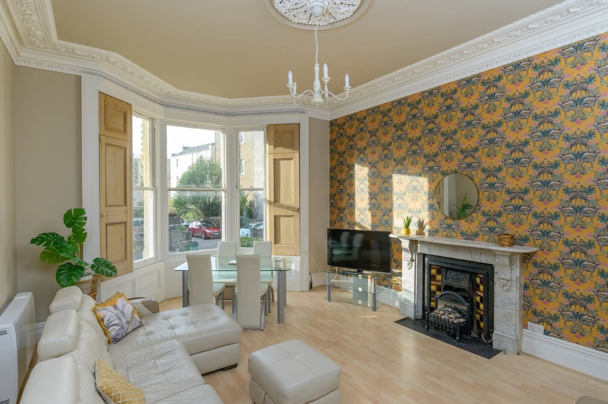 Gorgeous Apartment Seconds from Seafront, Clevedon