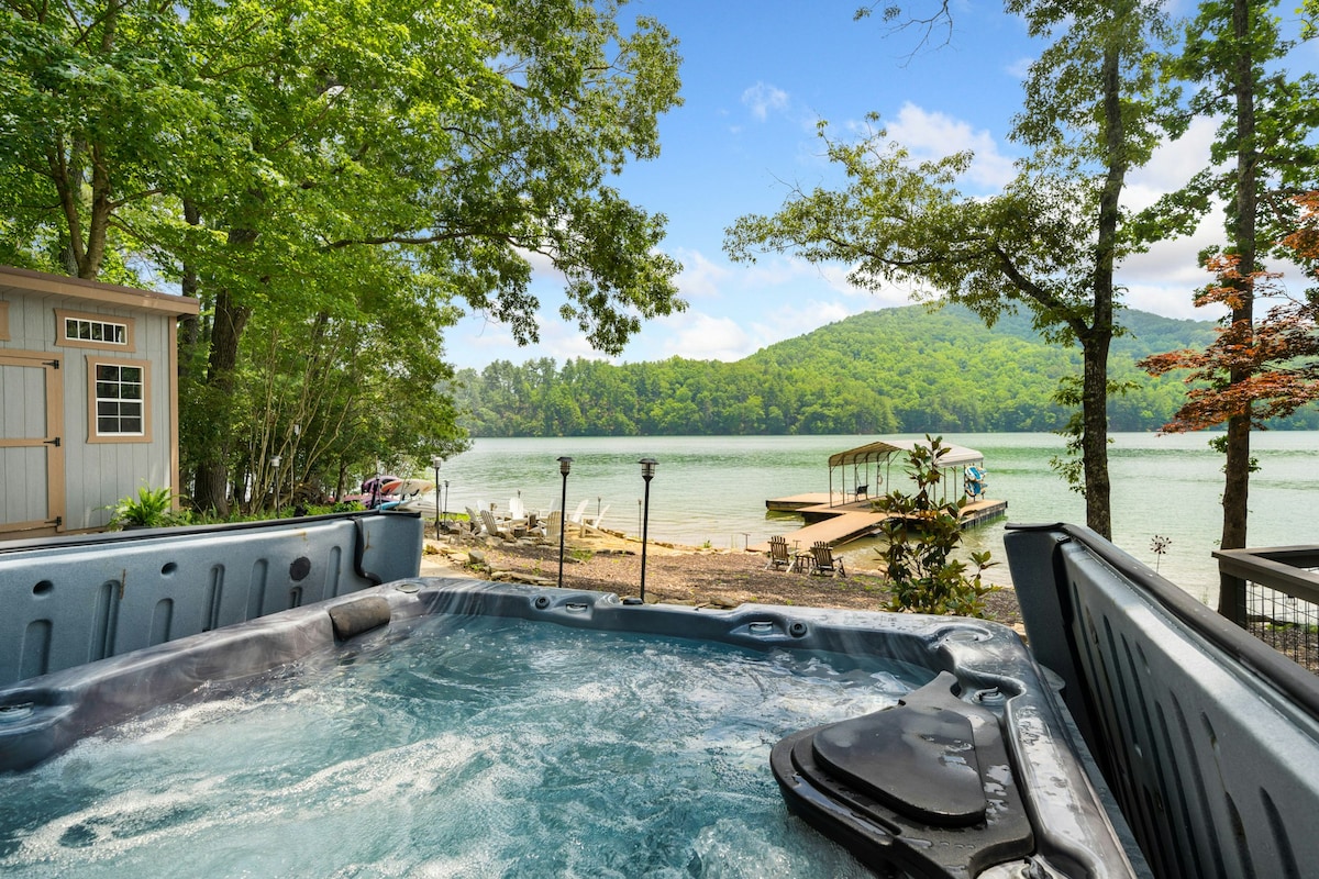 5BR Lakefront | Hot Tub | Dock | Fireplace