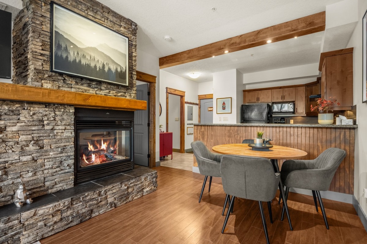Red Maple Retreat | Hot Tub | Pool | Gas Fireplace