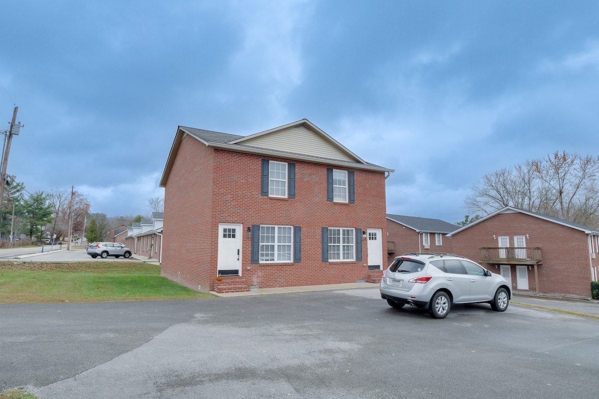 Modern Townhome: Walk to Tennessee Tech University