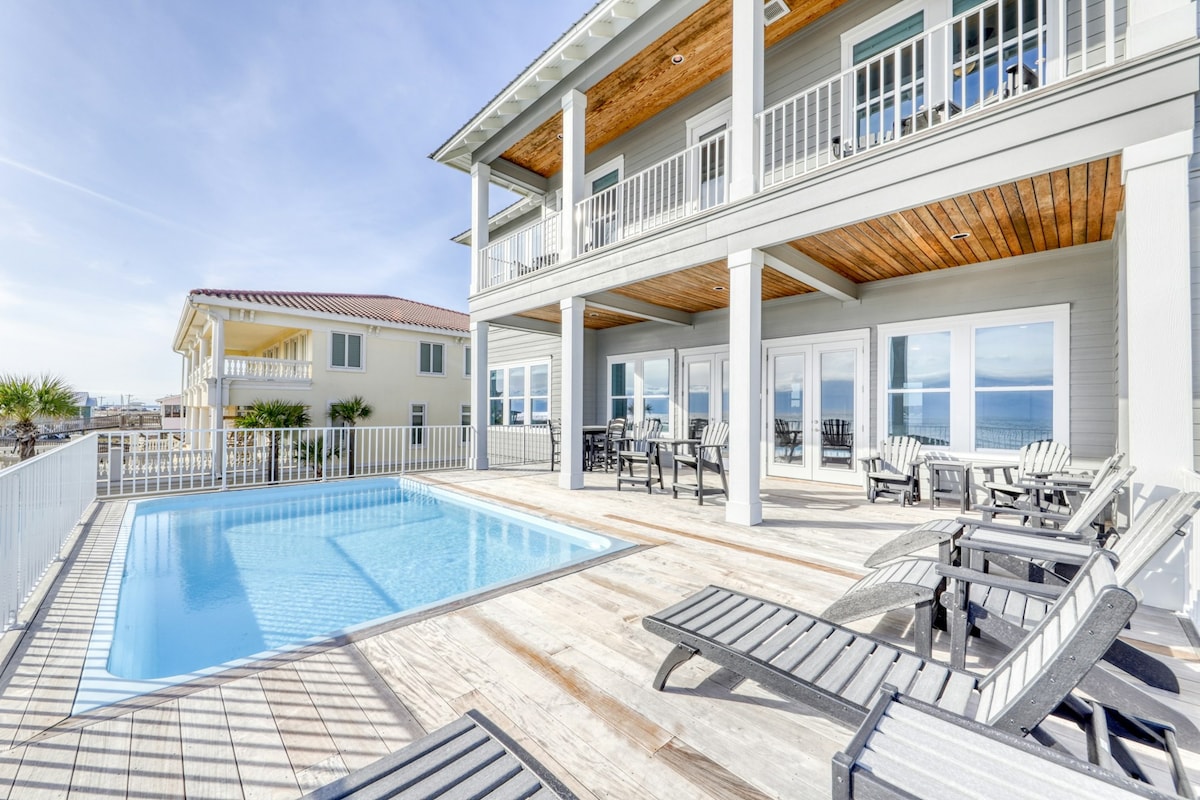 Luxurious 8BR with oceanfront view, pool, elevator