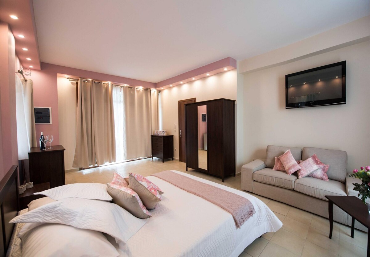 NV Pink Suite Nikiana Lefkada     AV Properties