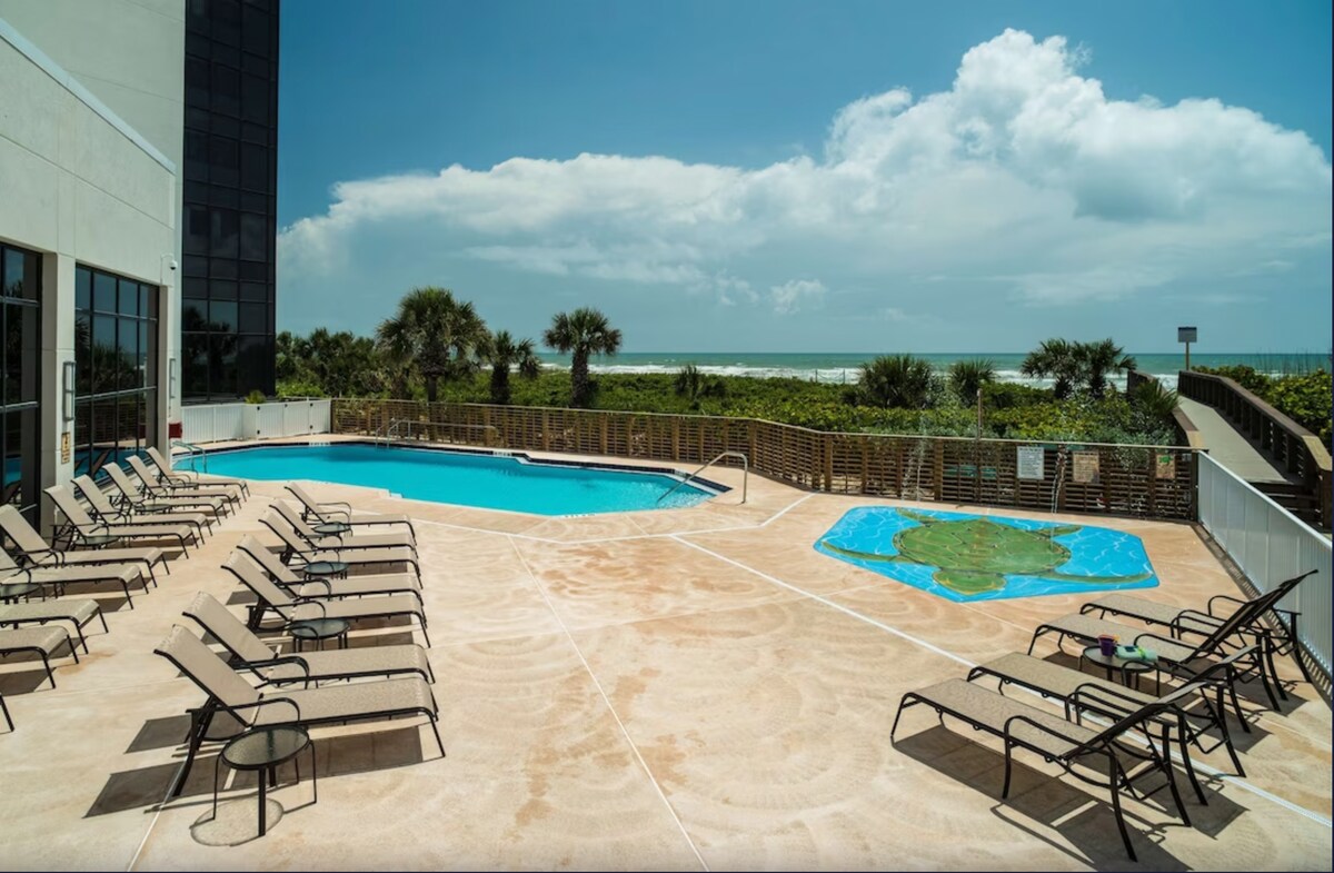 Oceanfront Oasis! Pool, Private Beach Access!