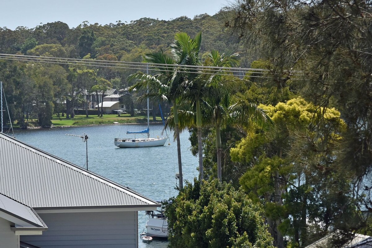 NEW PropertyBreezy Bayside Haven at Brightwaters