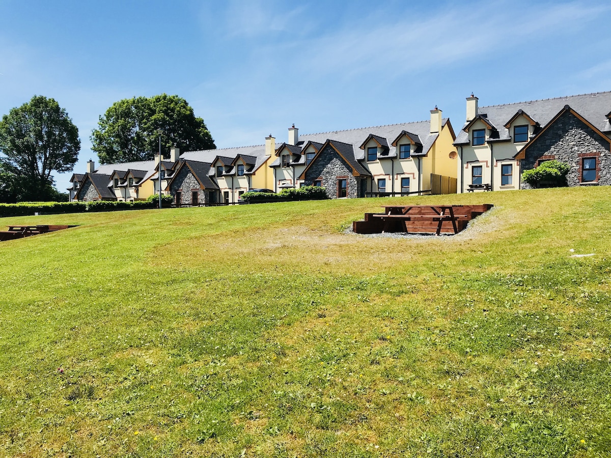 Holiday Home with view of Kenmare Bay Estuary