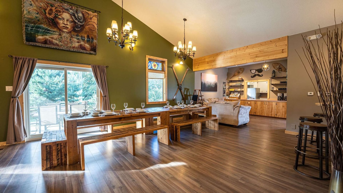 The Perch for Four | Revelstoke Vacations