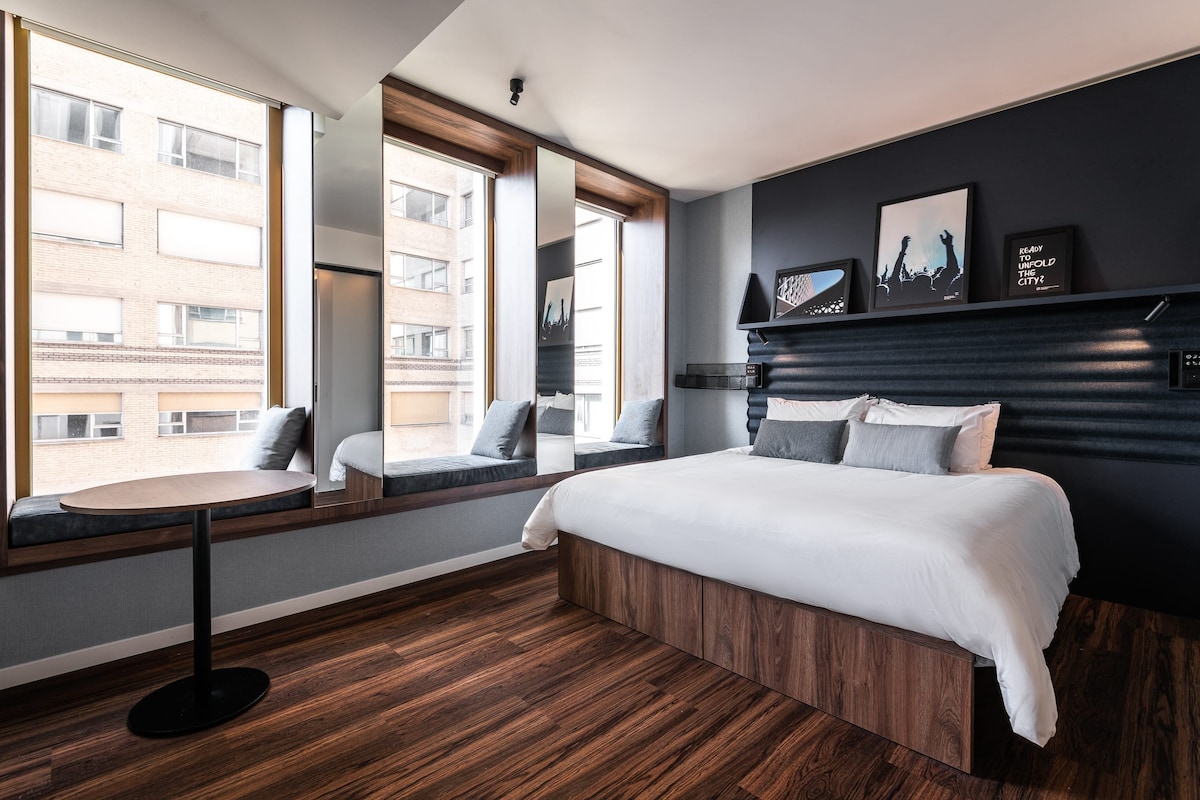 Chic Accessible Room in Antwerp