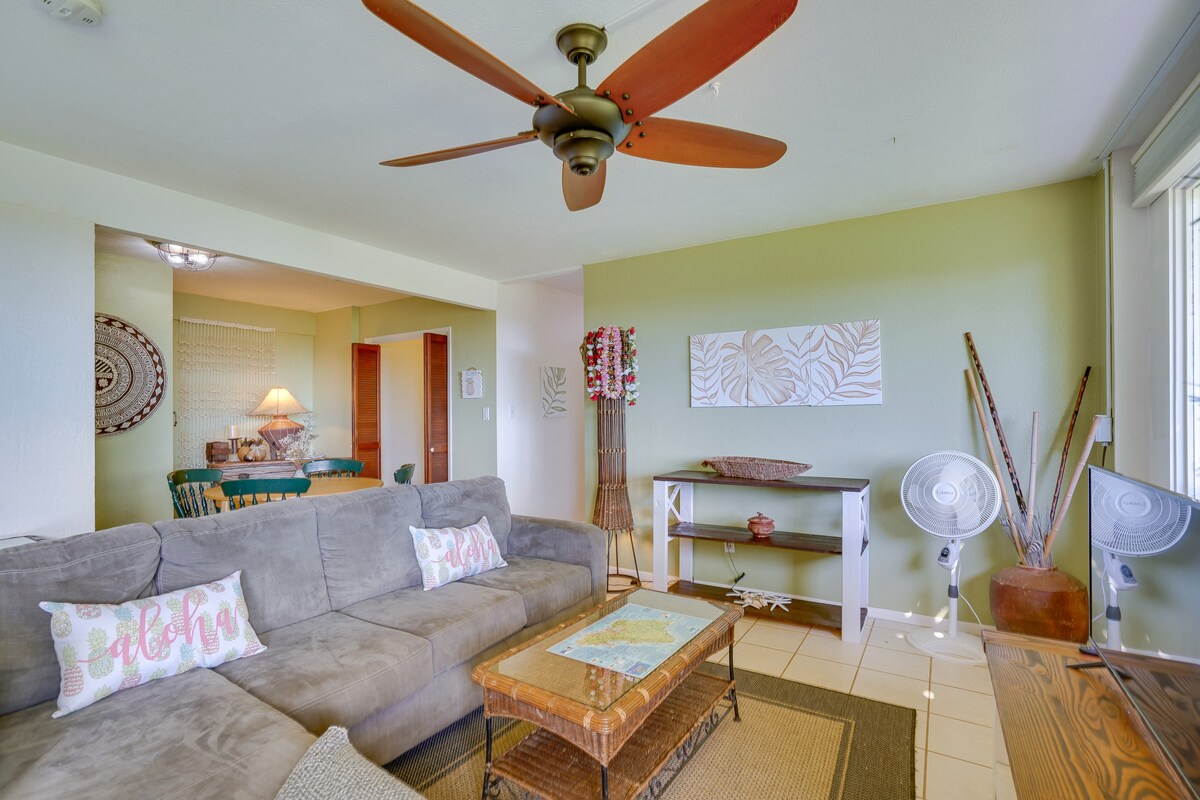 Sun-Dappled Aiea Apartment: 11 Mi to Beach!