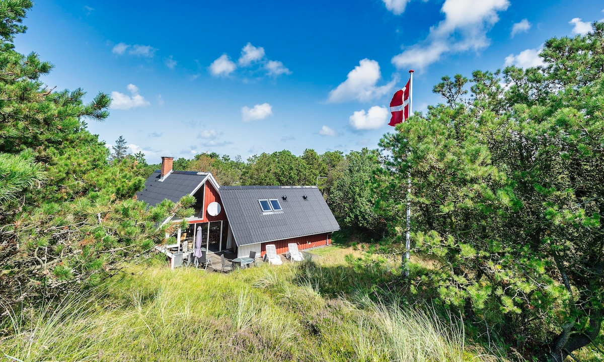 Cozy cottage with sauna