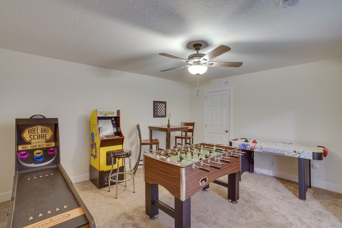 Cedar City Home w/ Mountain Views & Game Room!