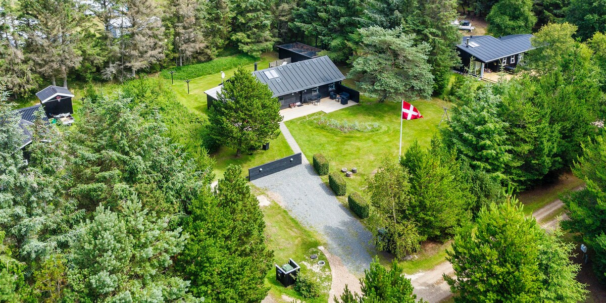 Cozy summerhouse with open kitchen and sauna