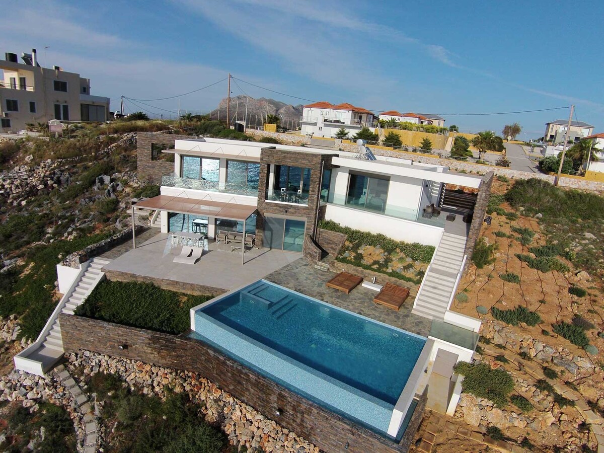 Luxurious Villa Kyma - With Private Heated Pool