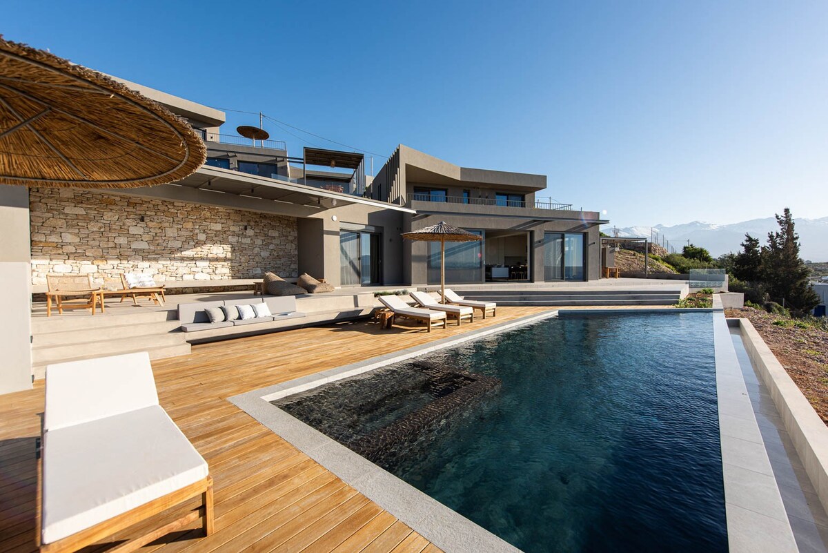 Luxurious Villa Milena - With Heated Pool
