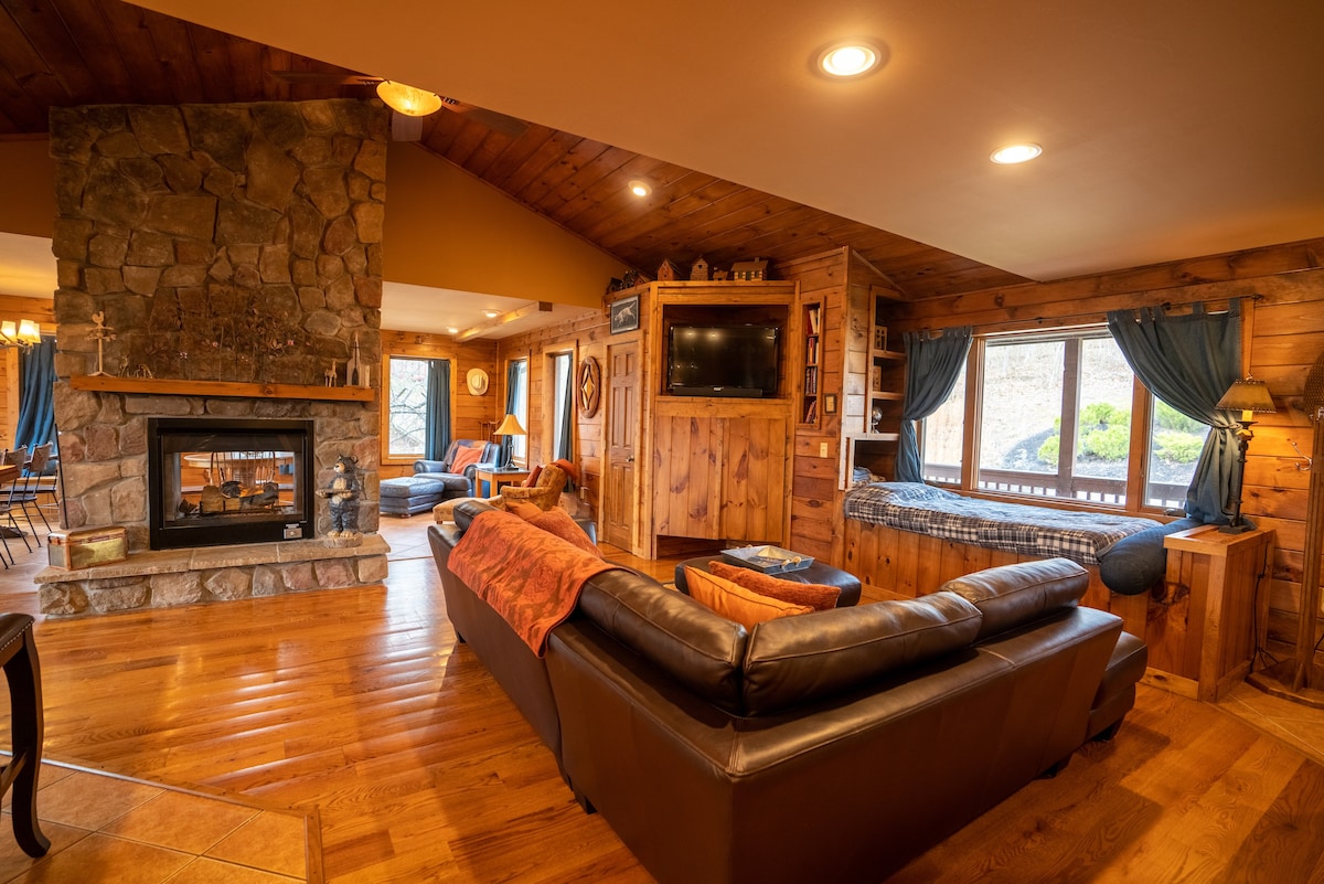 Heartland Lodge: Multi-fam cabin in Hocking Hills