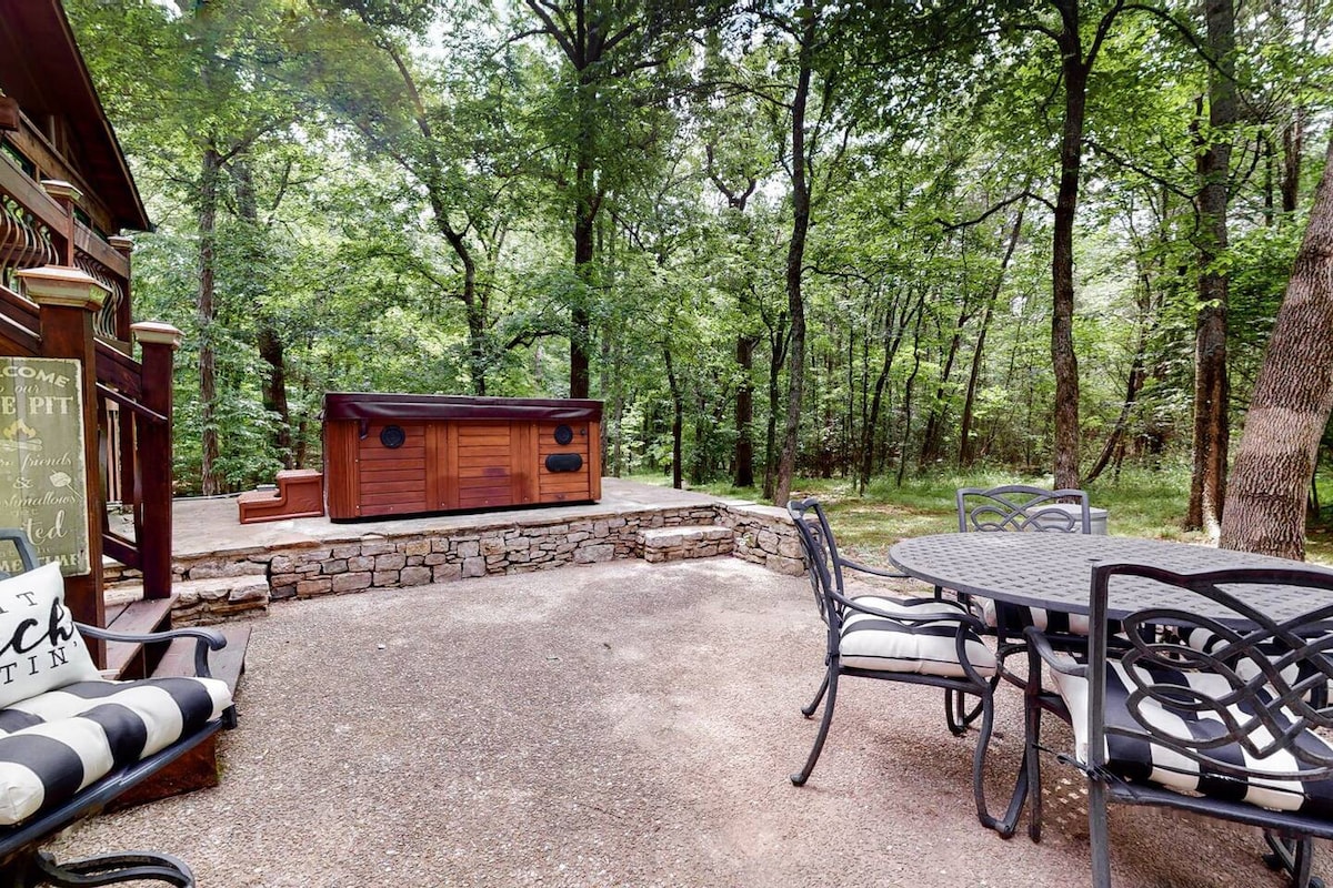 Oakwood Hideaway! CozyLogCabin Heart of Mt. Juliet