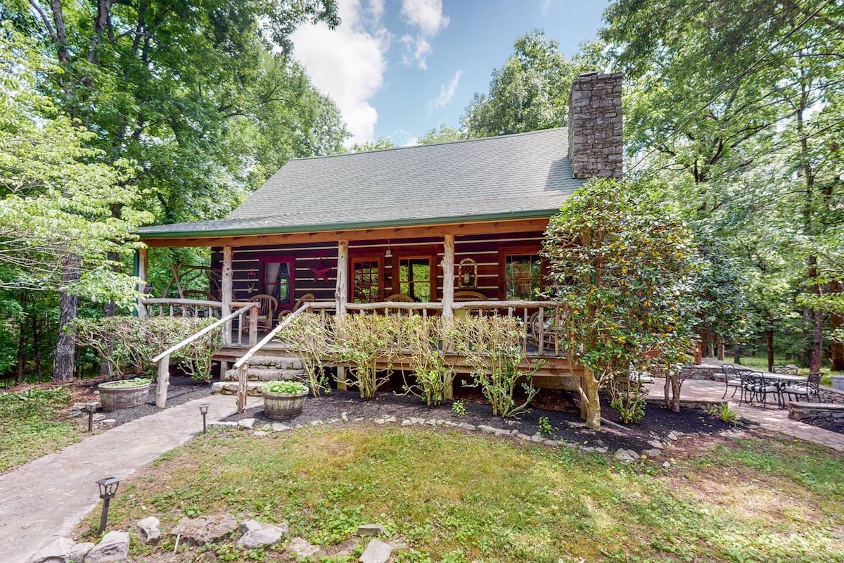 Oakwood Hideaway! CozyLogCabin Heart of Mt. Juliet