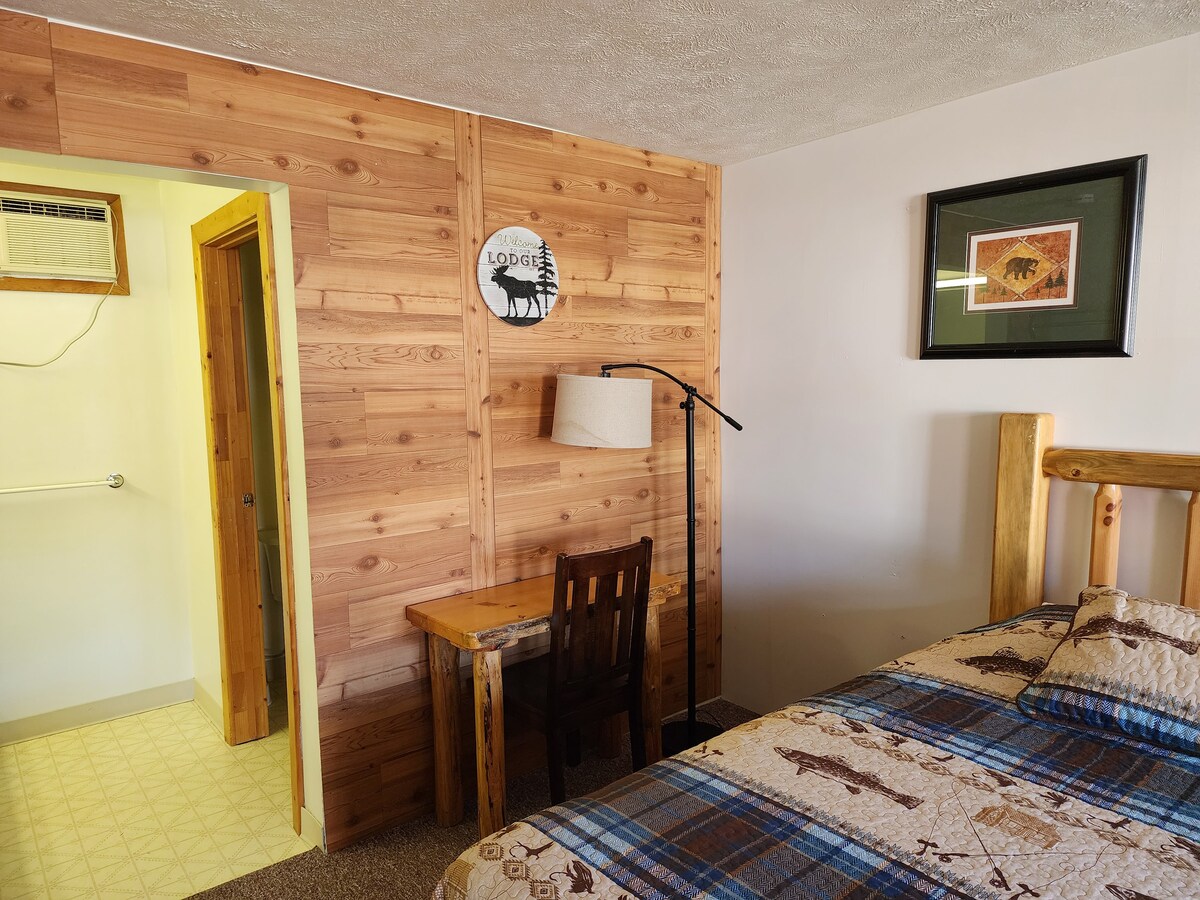 Cucumber | 1BR ,1BA, Cabinesque Motel in Ohiopyle