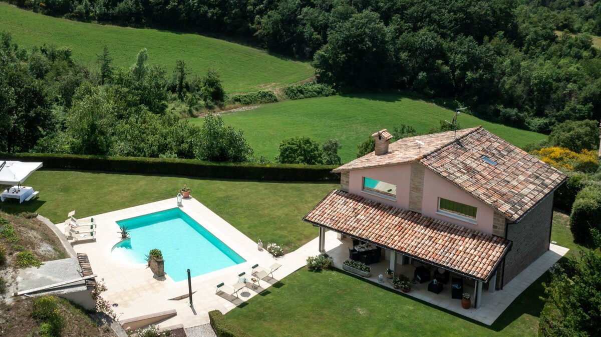 Heartbreaking Charming Villa in Chipieri - Marche