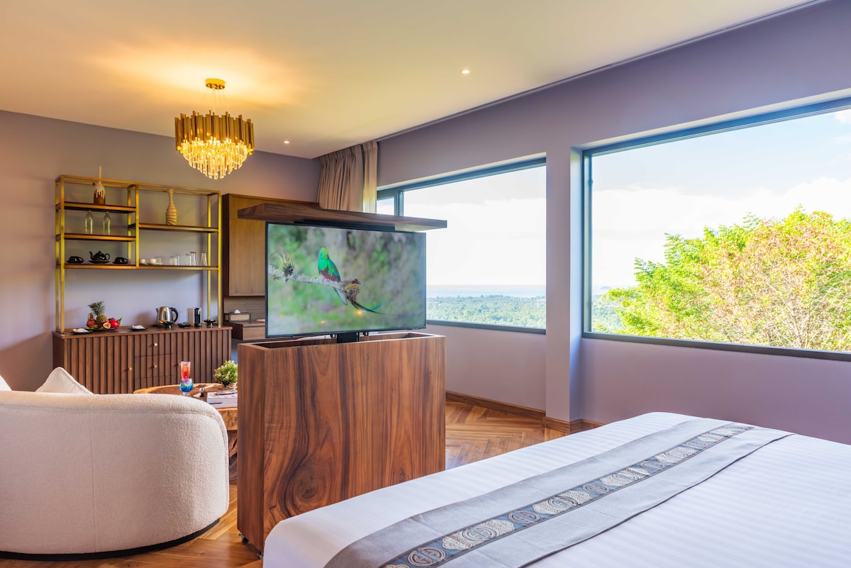 Luxurious Junior Suite in the heart of Koh Samui