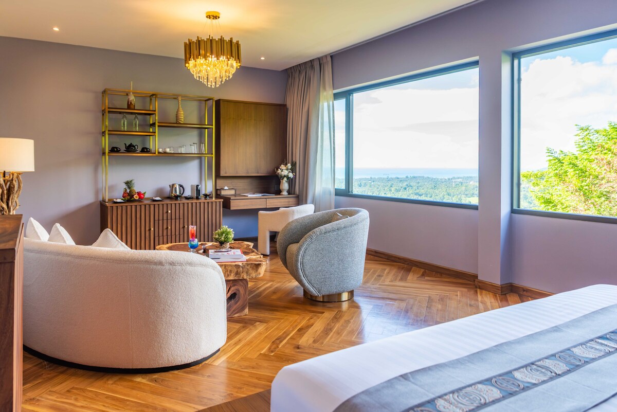 Luxurious Junior Suite in the heart of Koh Samui