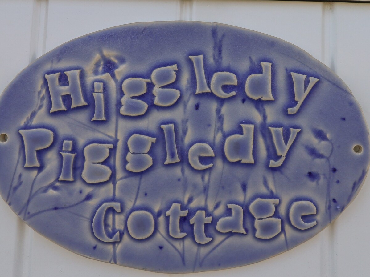 Higgledy Piggledy Cottage