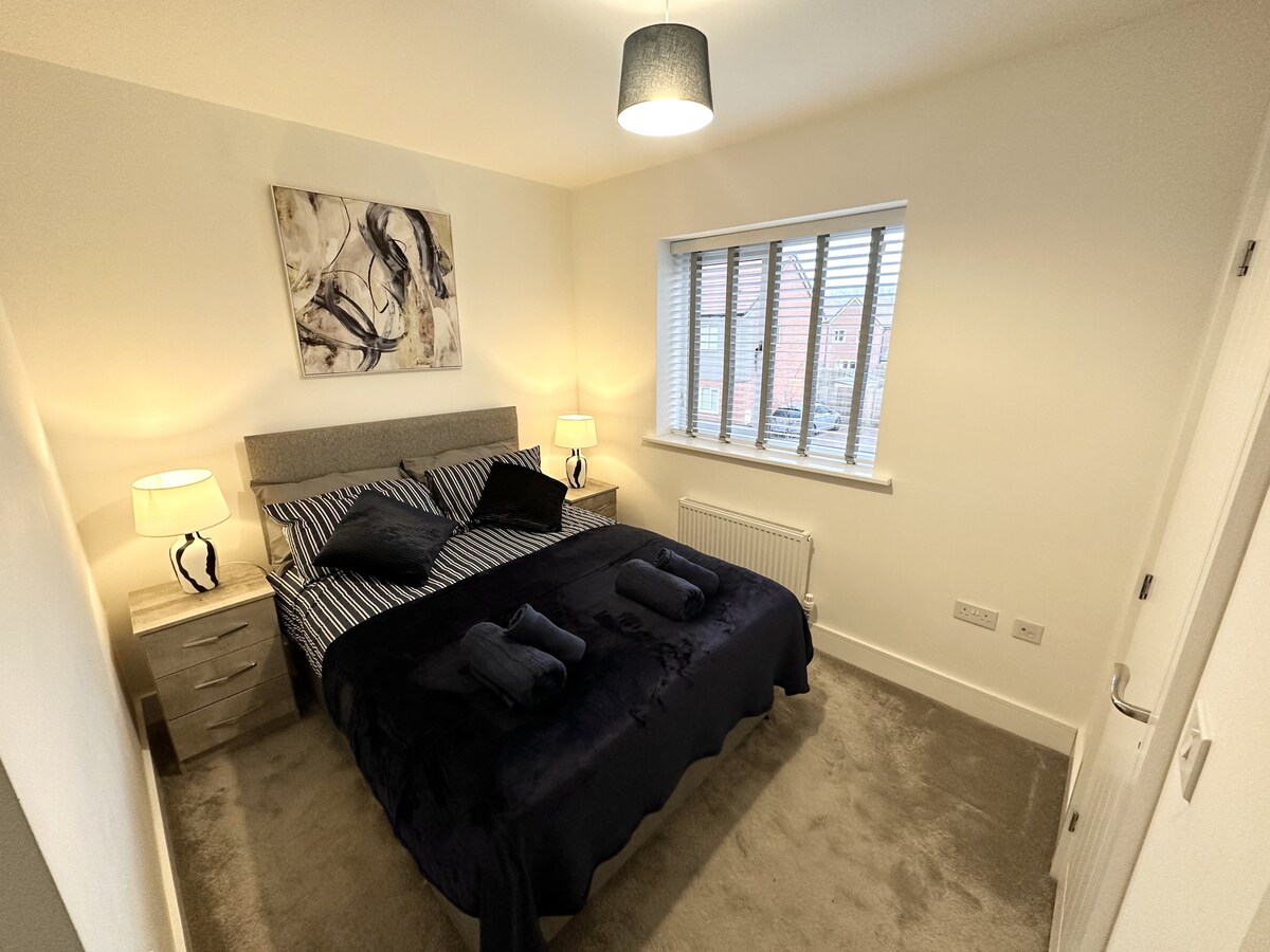 3 Bed House | Business or Leisure | Free Parking