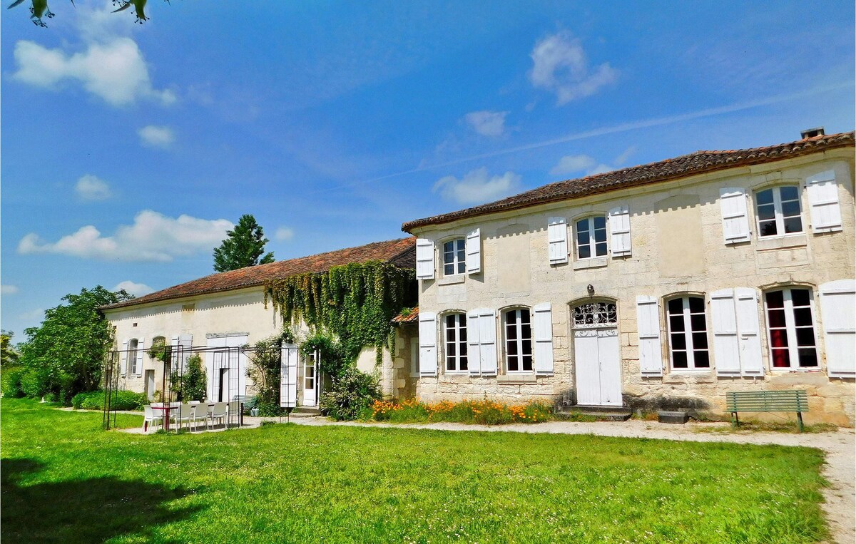 L Orangerie Du Chateau