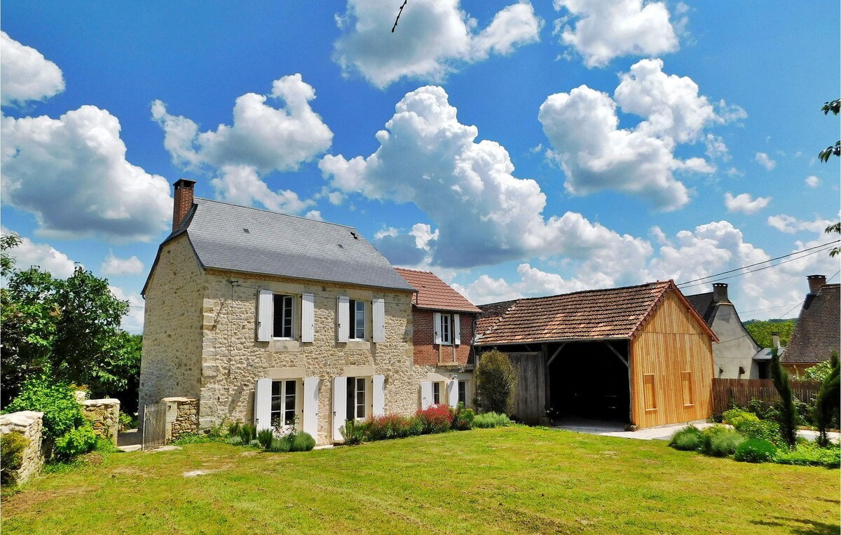 Home in Saint Rabier with outdoor swimming pool