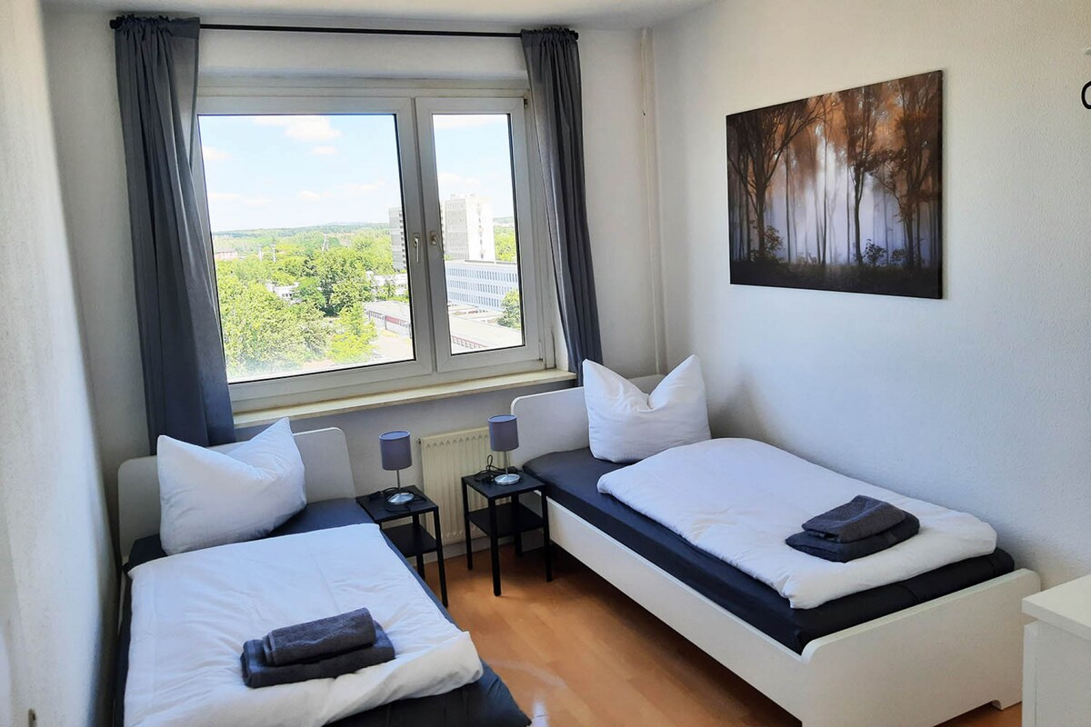 HAL16 cozy flat with *3BR* free WiFi in Halle