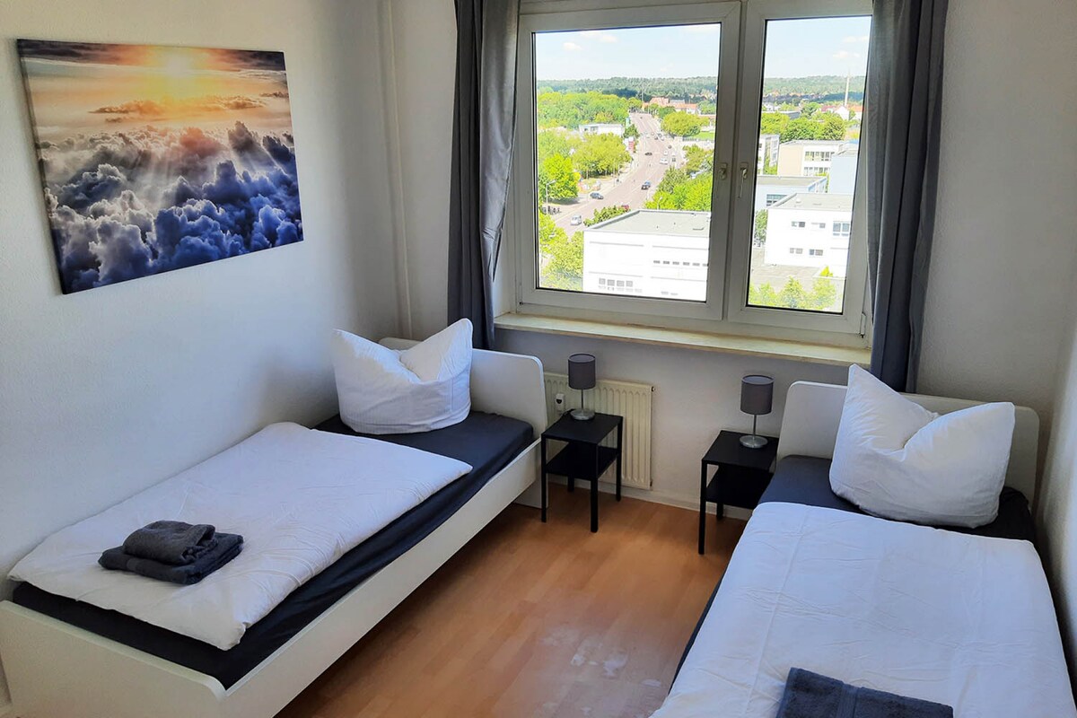 HAL16 cozy flat with *3BR* free WiFi in Halle