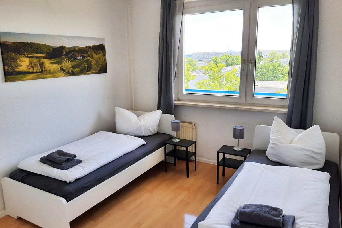 HAL19 cozy flat with free WiFi in Halle