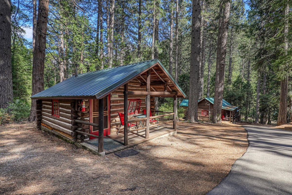 Cedar - Rustic Log Cabin