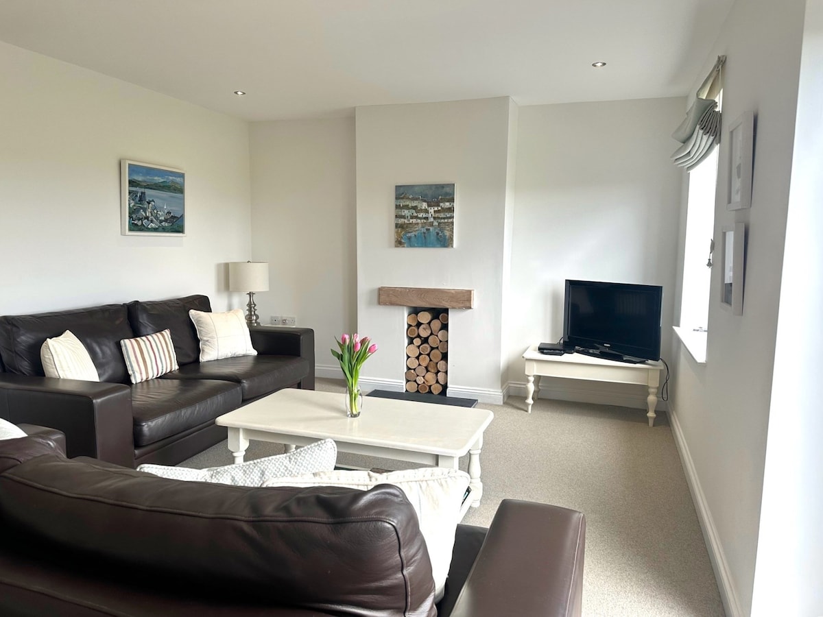 3 Bed in Aberdovey (DY007)