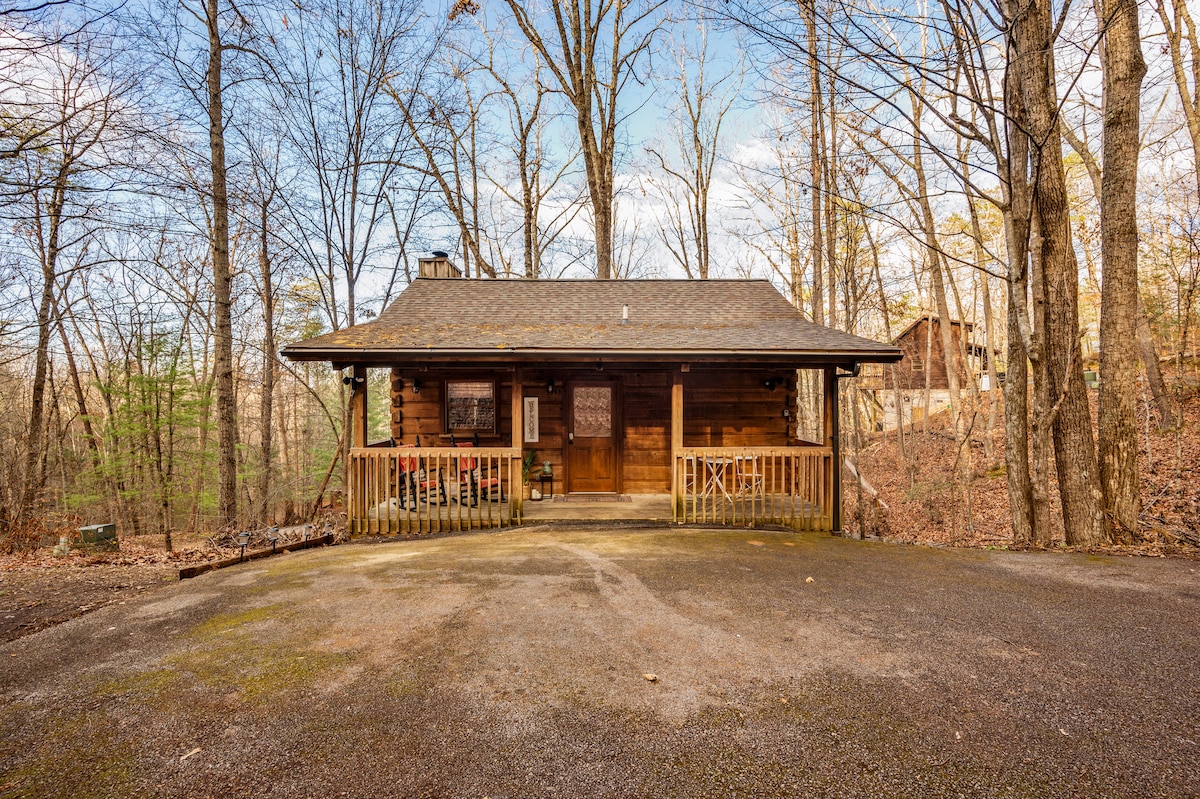 Location-Quiet-HotTub-Fireplace