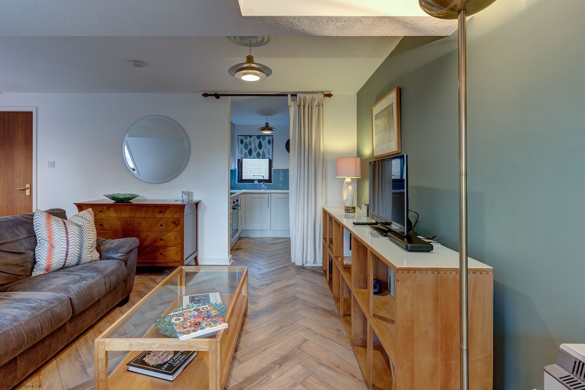 Spires View Oxford apartment by Short Let Space