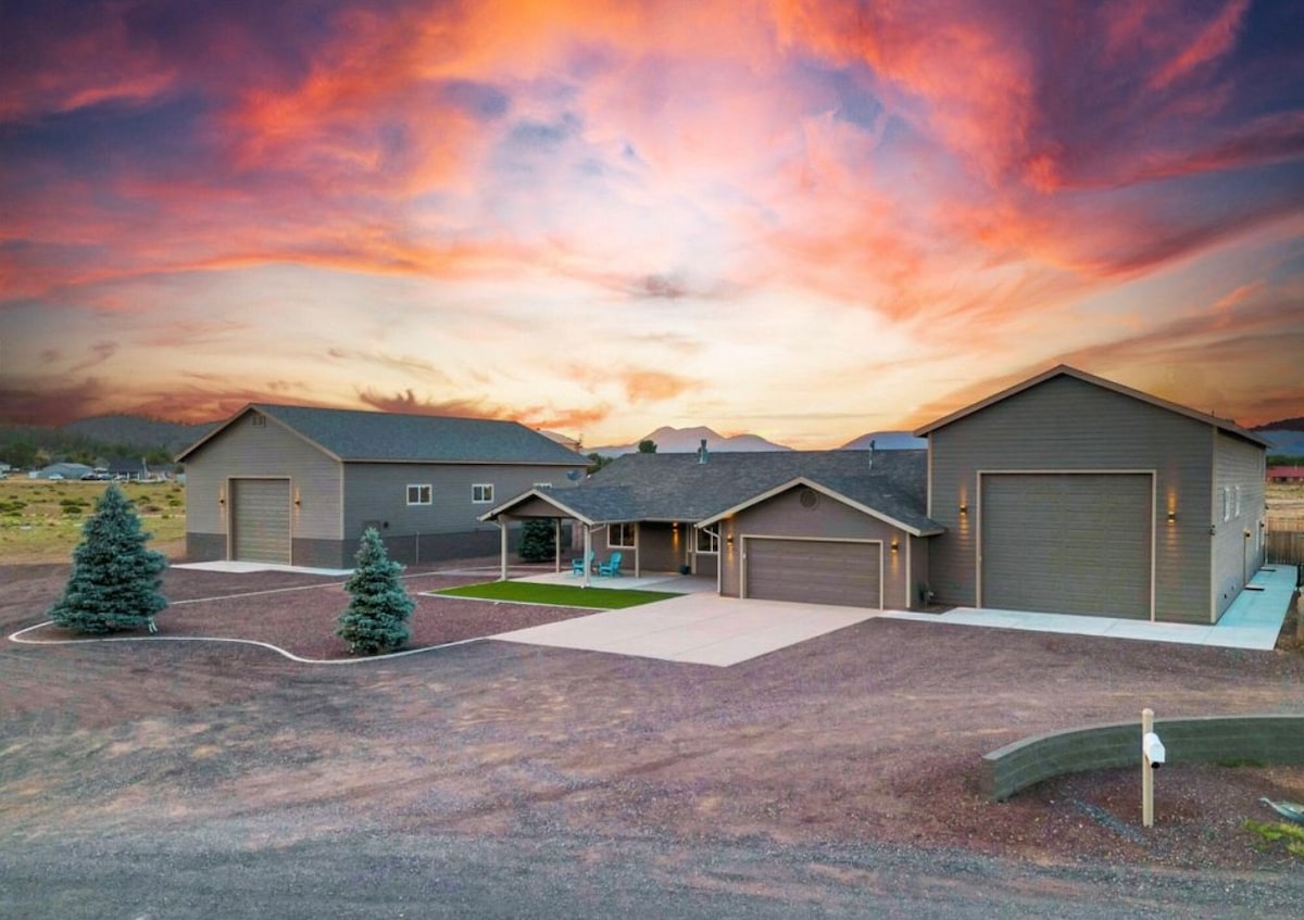 Pickleball at 7000ft: Private home with Court