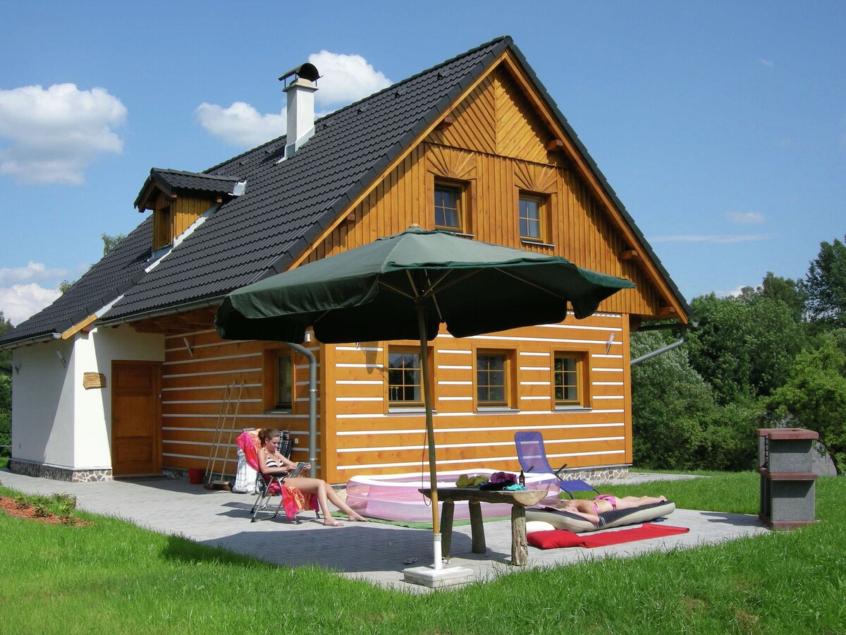 Holiday home in Roztoky U Jilemnice with garden