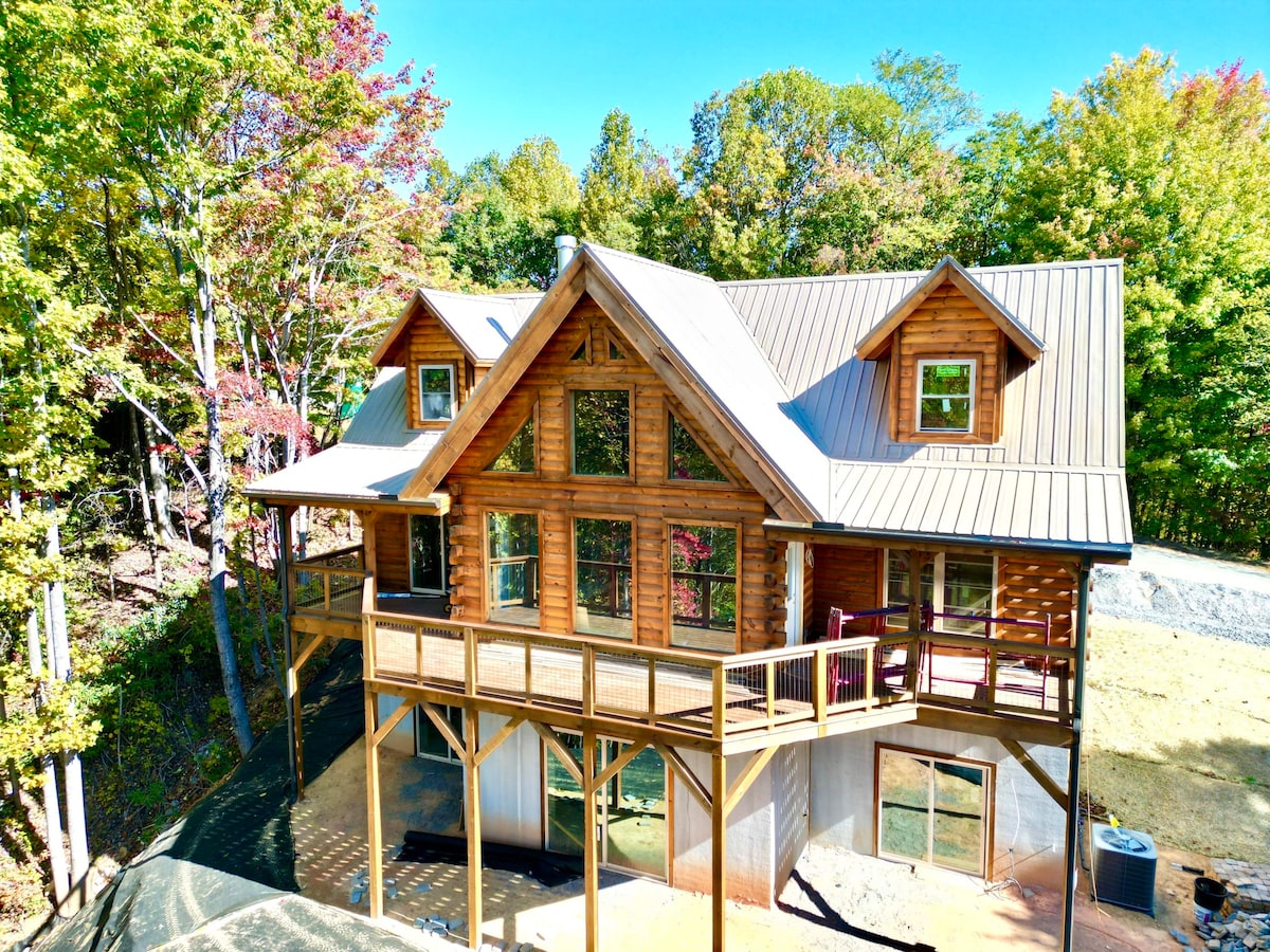 Sunset Mt View Luxury 5BR NEW Log Cabin, Hot Tub