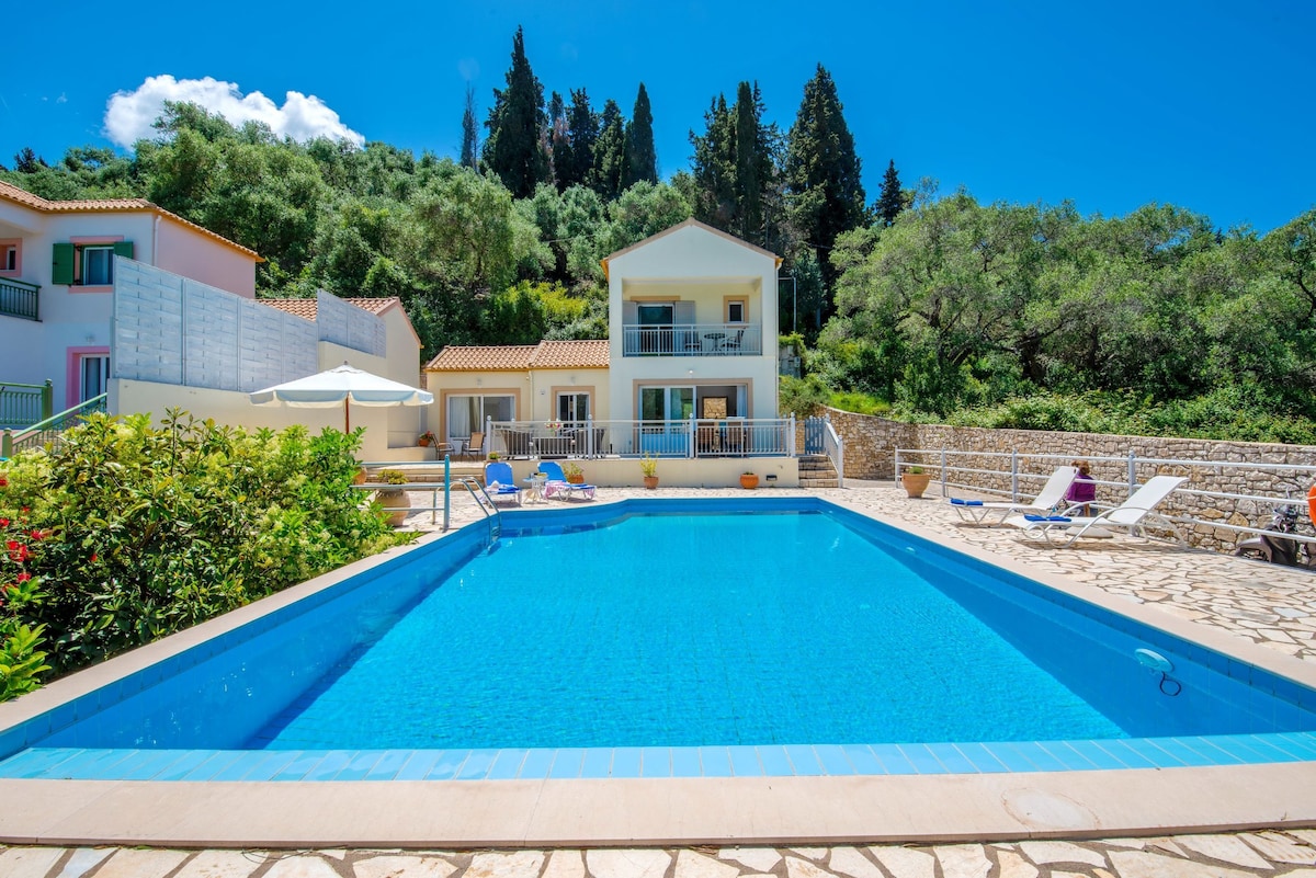 2 Bedroom Villa Private Pool 100m to Beach, Loggos