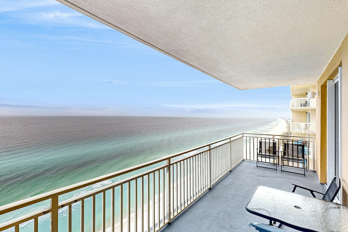 3BR Gulf-view with resort amenities & beach access