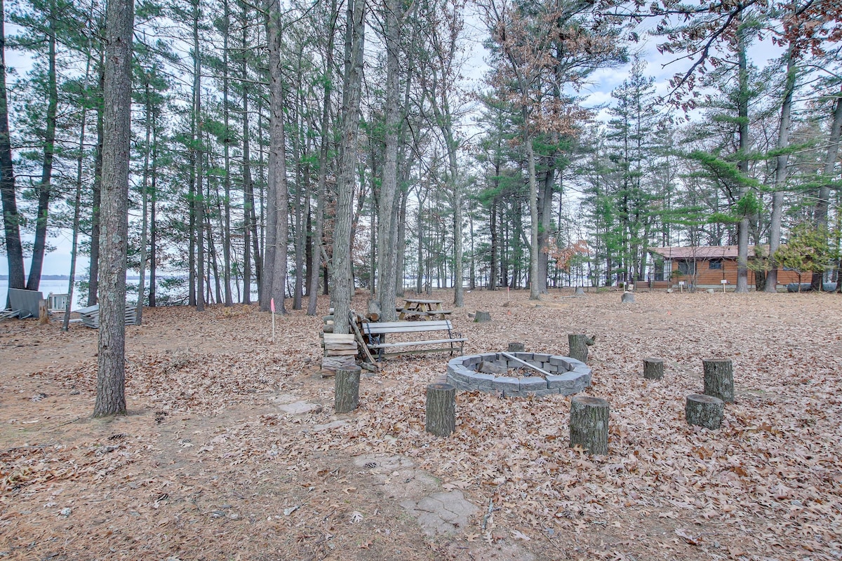 Versatile Castle Rock Lake Home with Fire Pit!