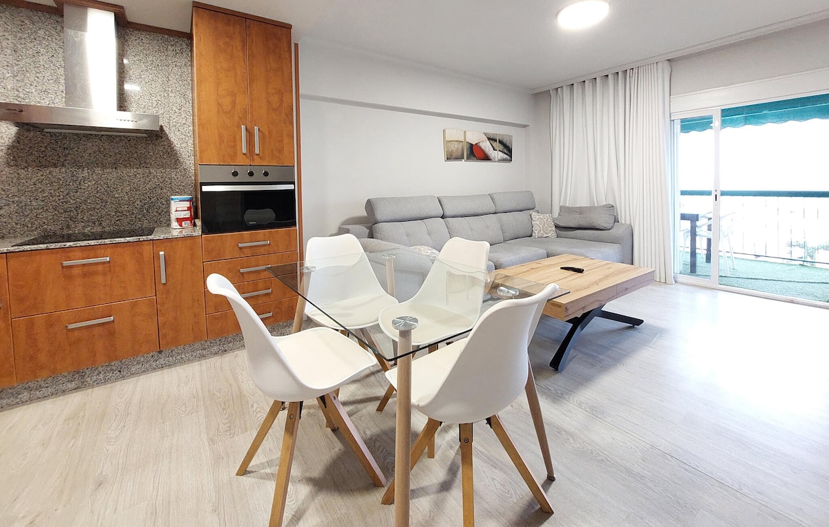 La Pobla de Farnals带厨房的舒适公寓