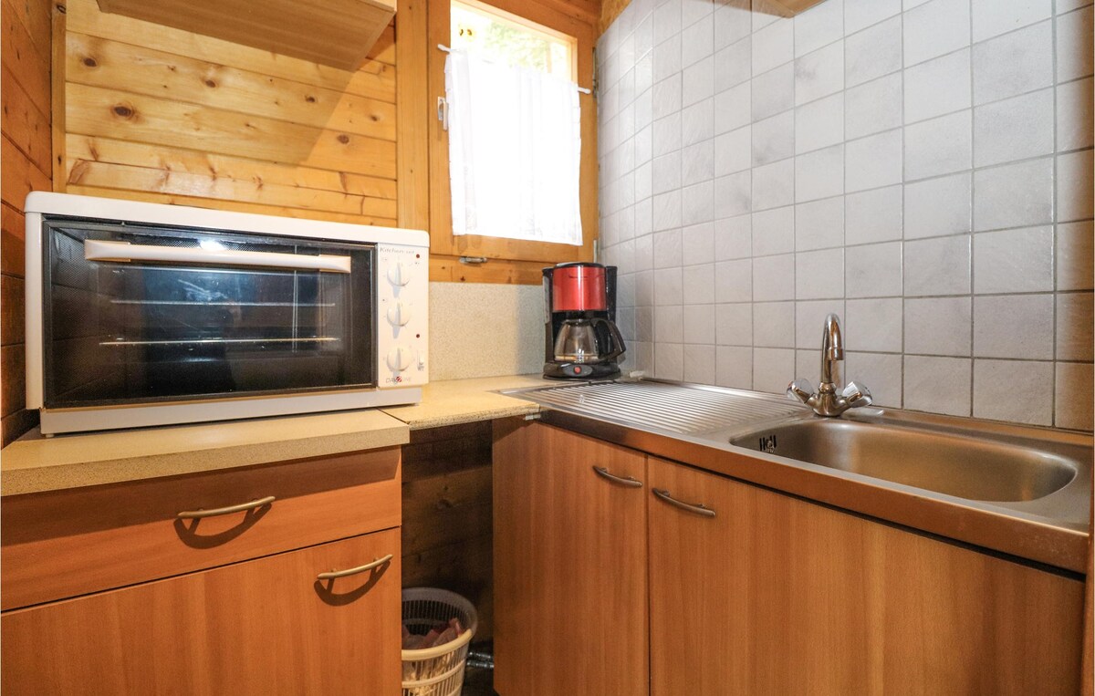 Cozy home in Neumarkt with kitchen