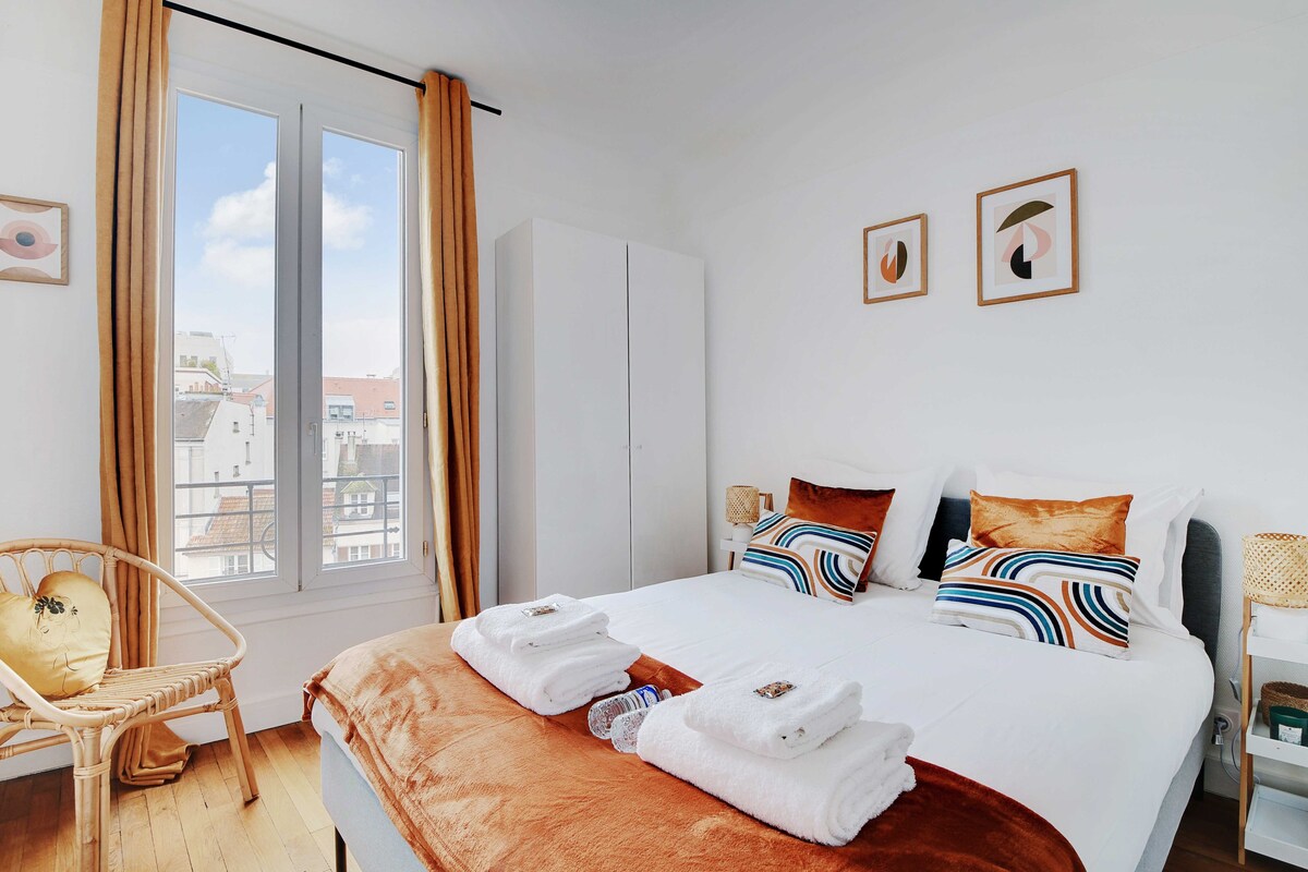 Cozy 2-Bedroom Apartment in the Heart of Suresnes