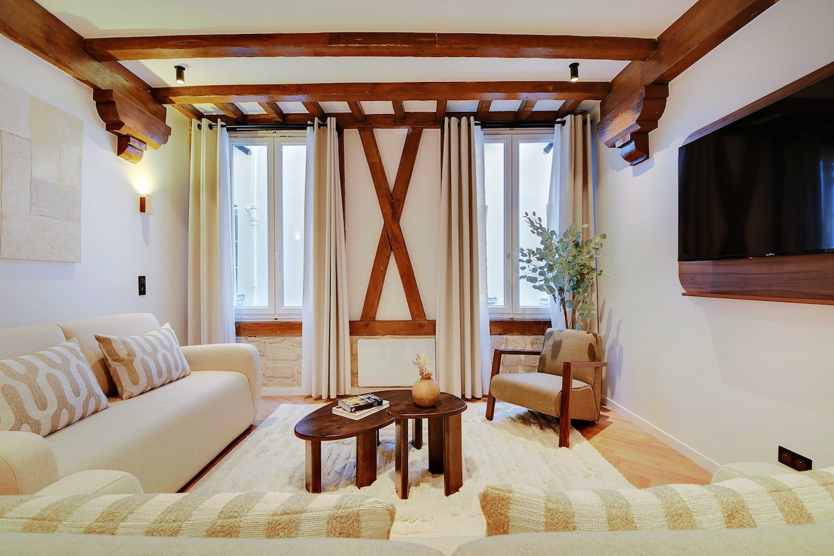 Luxury apartment in the heart of PARIS