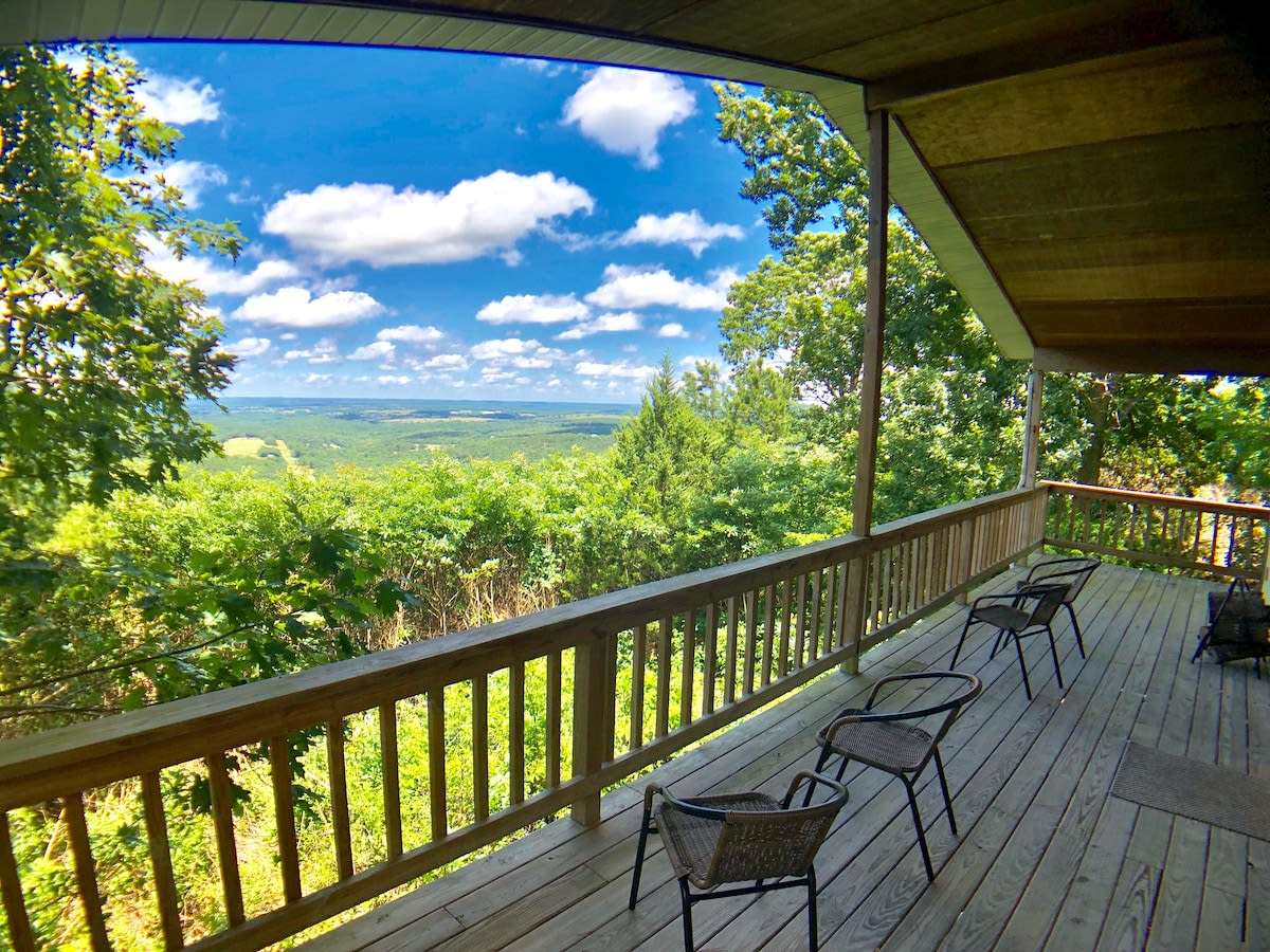 Summit Chalet, Spectacular View of the Ozarks