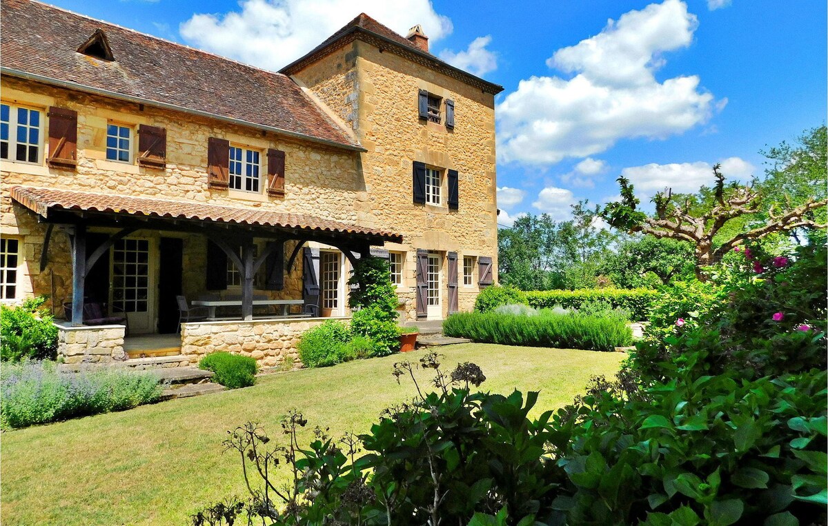 La Maison De Famille