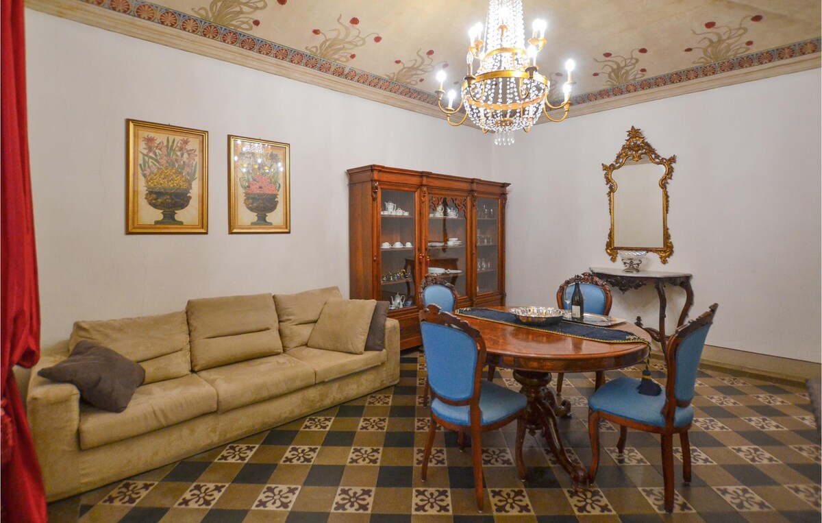 2 bedroom nice apartment in Arezzo