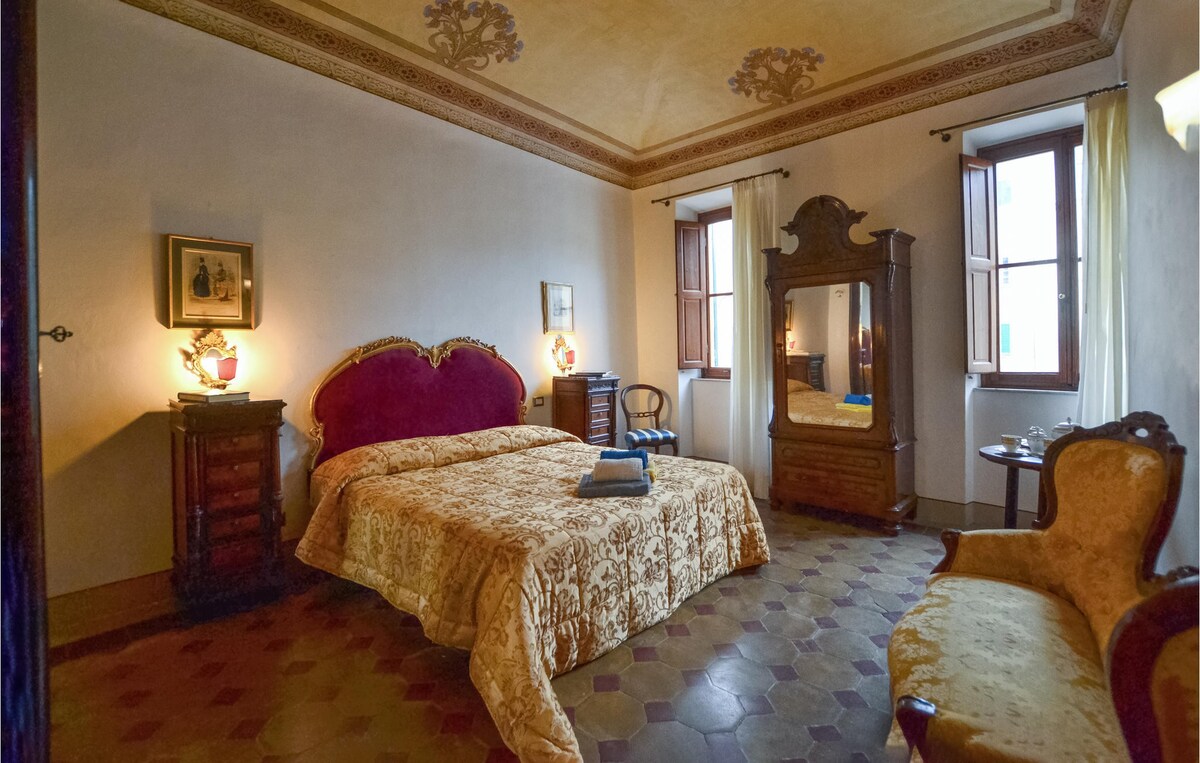 2 bedroom nice apartment in Arezzo
